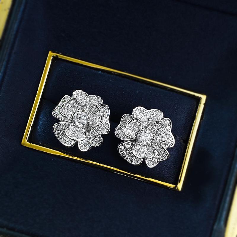 Exquisite S925 Silver Diamond Flower Stud Earrings - 2026 Fashionable Design