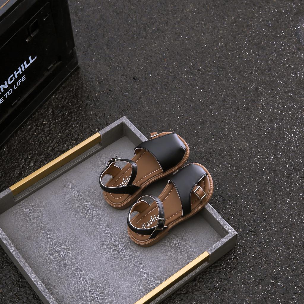 Kids Strappy Sandals for Girls 2025 Summer Non-slip Toes Capped Toddler Barefoot Shoes Elegant Retro Girls Garden Party Sandals