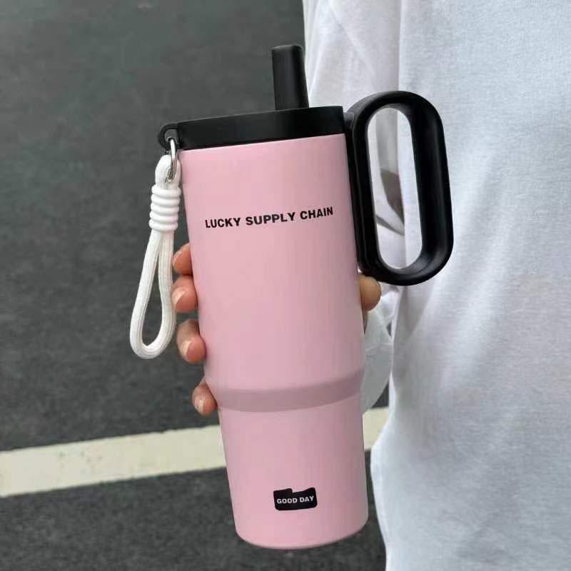 Twilight Ice Shield Insulated Cup, Large Capacity Stainless Steel Water Bottle for Men and Women, Customizable Design.