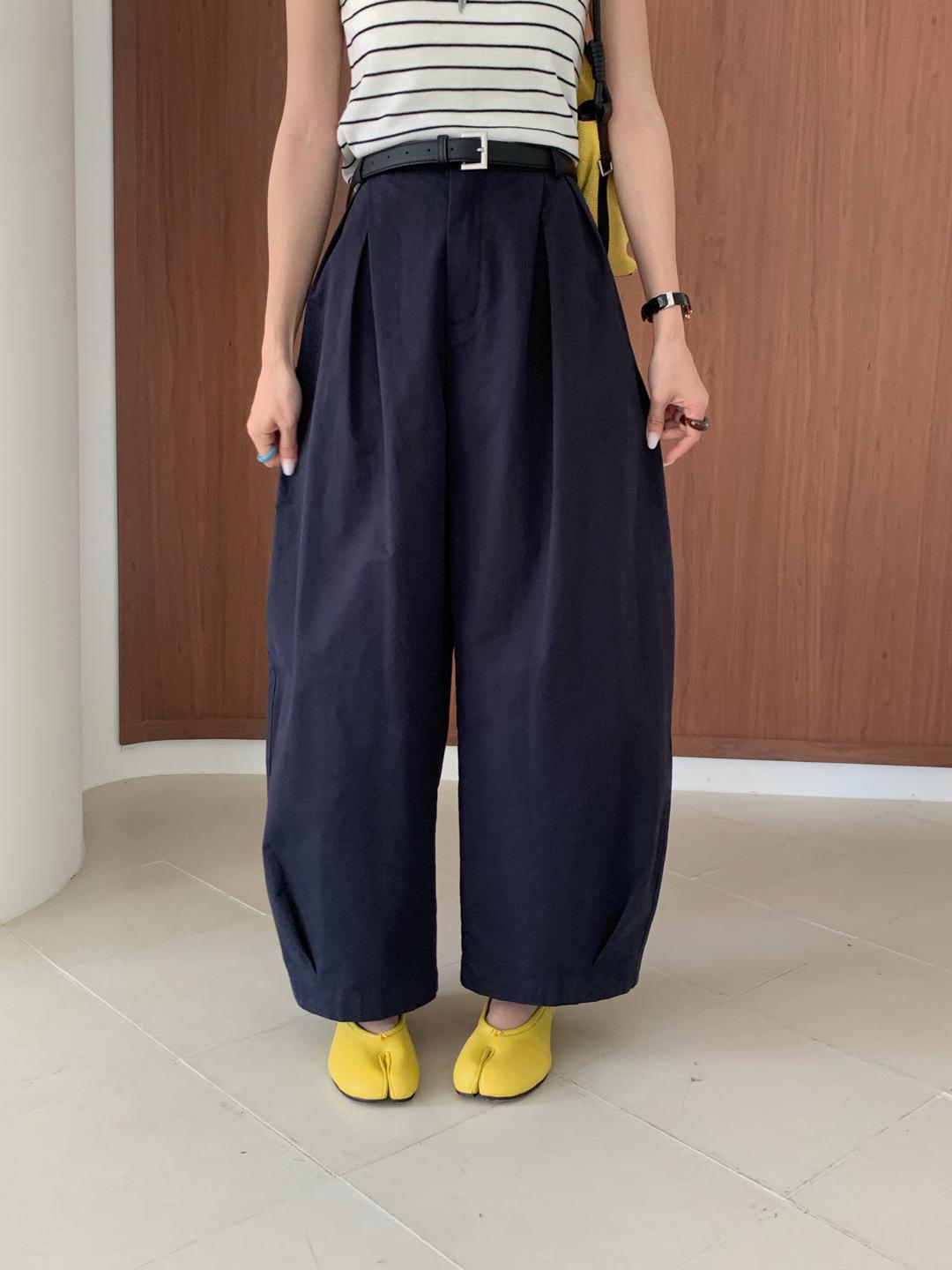 

Stylish Women s Cotton Scimitar Pants: Versatile & Cool for Spring 2026 Medium