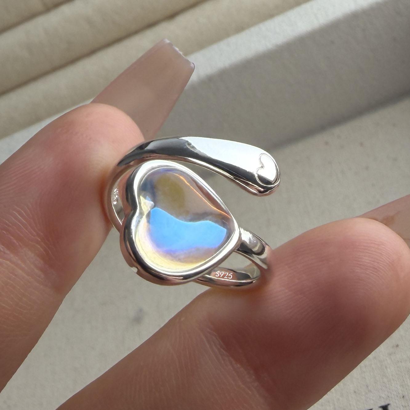 

BF CLUB 925 Sterling Rings for Women Simple Geometric Handmade Irregular Retro Heart Blue Stone Ring Allergy For Birthday Gift resizable