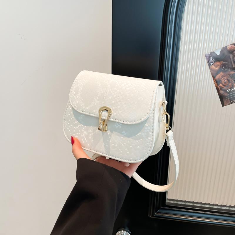 Damenhandtasche im ausländischen Stil mit Webmuster, Frühjahr 2025, schlichte kleine quadratische Tasche, modische einfarbige Retro-Umhängetasche mit Verschluss, Schultergurt