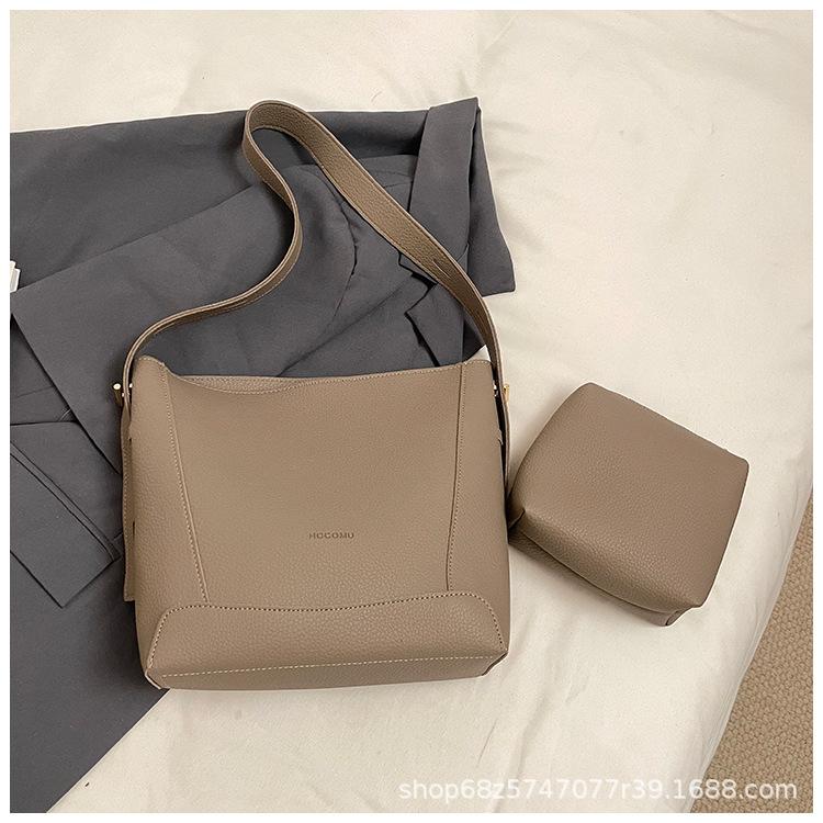 Niche design bucket bag 2025 new large-capacity commuter shoulder messenger women's bag fashion casual tote bag