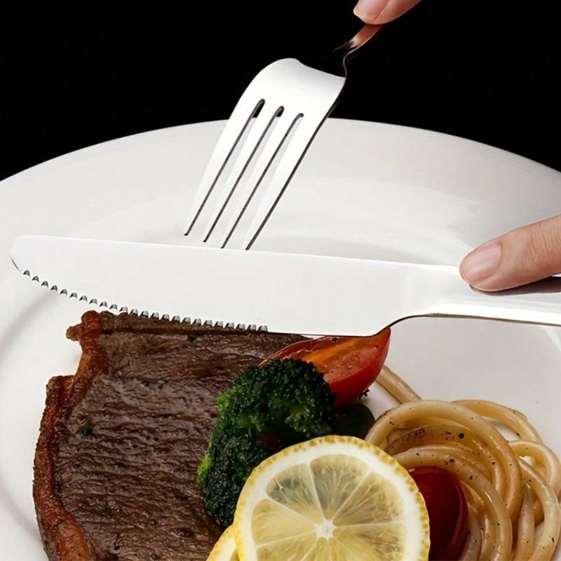Rustfritt Stål Gullfarget Vestlig Bestikk Komplett Bestikksett med Skjeer Gafler Kniver for Hjemmekjøkken Restaurant Spisestue