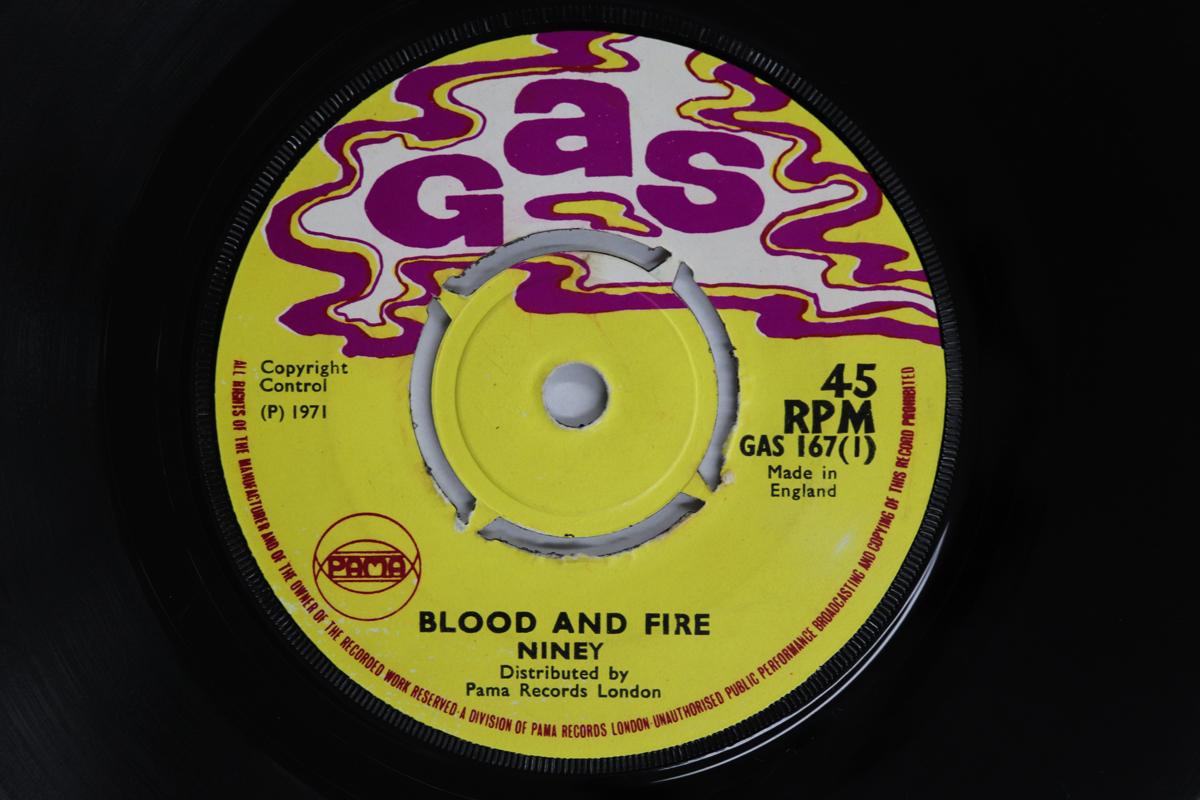 

7inch Record NINEY THE OBSERVER ROLAND ALPHONS Blood And Fire 3366 GAS167 GAS 1971 UK Reggae Ska Dub Used