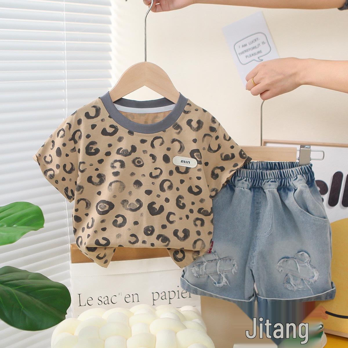 

2025 Новый летний комплект с леопардовым принтом с коротким рукавом - Детский комплект-двойка для мальчиков и девочек 110 cm верблюд