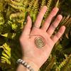 Flexibler Kupfer-Spiral-Handring Natürlicher Energieverstärker Verstellbare Größen Metalltextur für tägliche Energieerdung