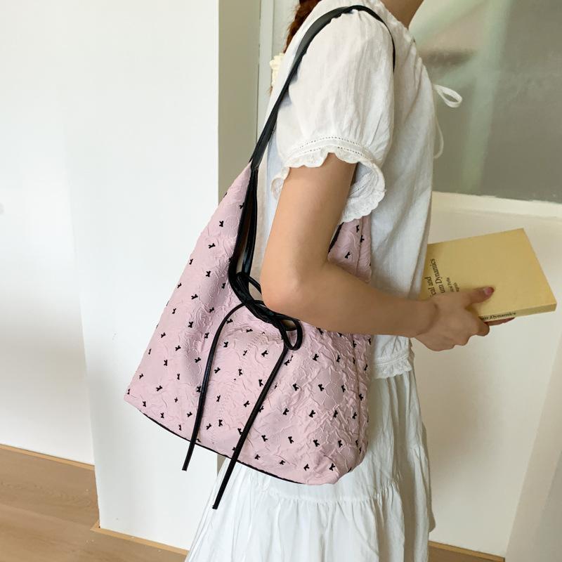 Fashion Bow Pleated Large Capacity Armpit Bag Women's New Casual Commuter Shoulder Messenger Bag