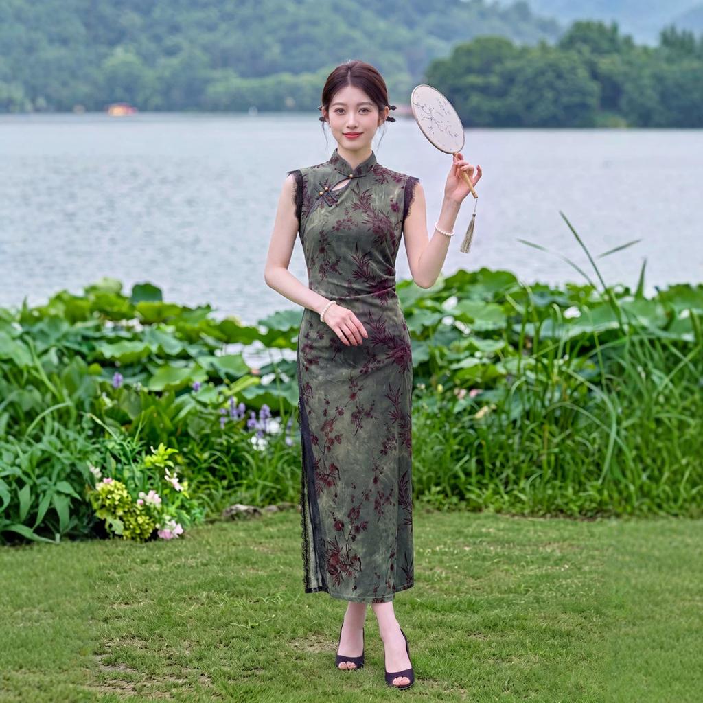 1011 Chinese style summer and autumn new improved sleeveless flocking cheongsam new Chinese style long wedding ceremony performance generation