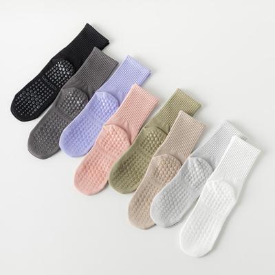 Nuevos calcetines simples de Color sólido de media pantorrilla para Yoga, calcetines de Pilates, calcetines de silicona antideslizantes para Fitness, calcetines de entrenamiento gimnásticos para danza en interiores