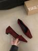 Scarpe da donna professionali per pendolari francesi rosse con tacco medio, scarpe singole, nuove per l'autunno 2025, scamosciate, con punta quadrata piccola, tacco spesso, tacco basso