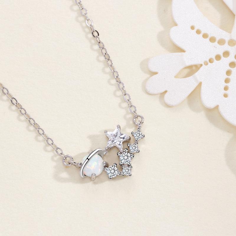 All the Stars Hold the Moon Planet Necklace Women's Niche Exquisite Temperament Advanced Star Necklace Necklace