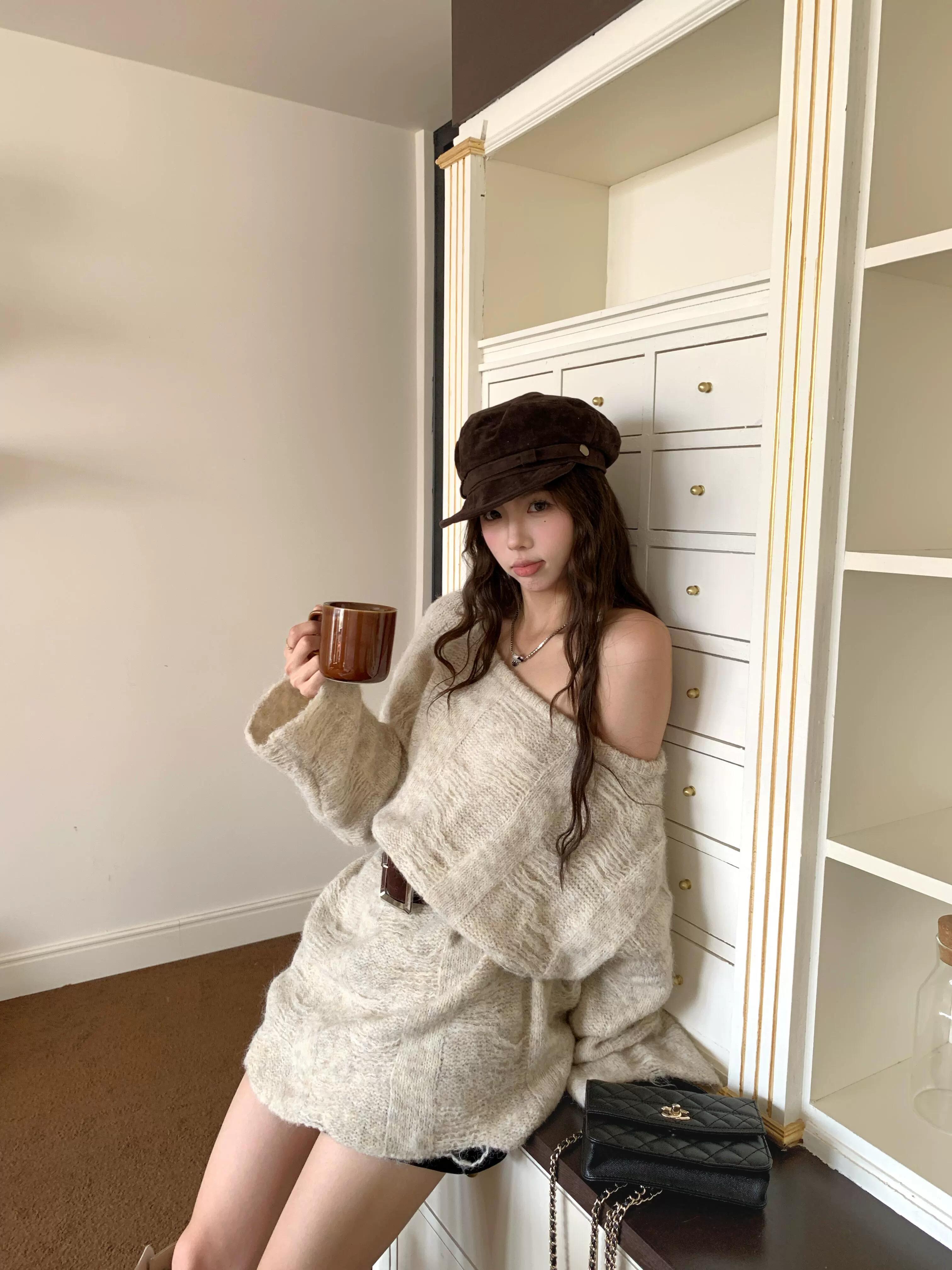 

Женский свитер с косым плечом, однотонный, длинный, во французском ленивом стиле, свободный, с длинными рукавами, вязаный, осенняя мода, универсальный женский пуловер One size бежевый