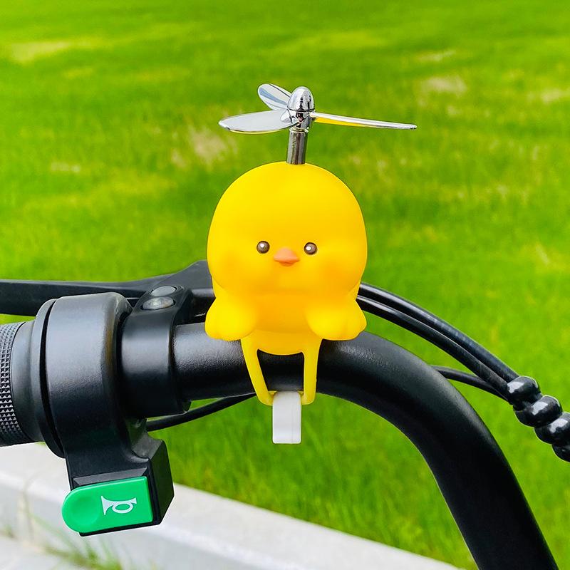 

Зайчик Счастливый Мультяшный Гелевая Кукла Электросамокат Миниатюрная Фигурка Велосипед Украшение Идеальная Идея Подарок Duck