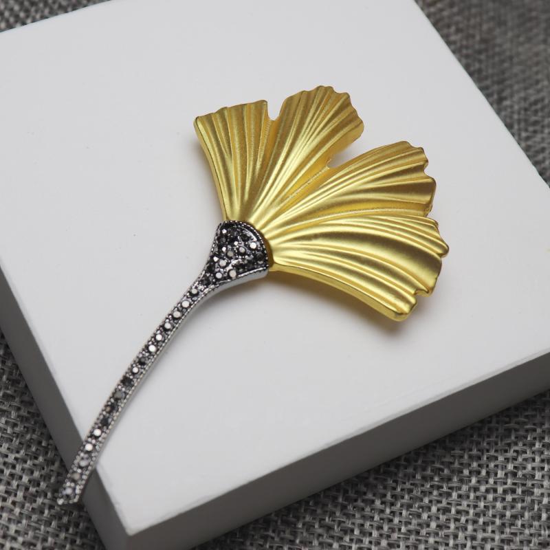 

Вишукані Ретро Блискучі Золотого Кольору Брошки-Сережки у Формі Листя Гінкго Білоба для Жінок Чоловіків Ювелірний Подарунок