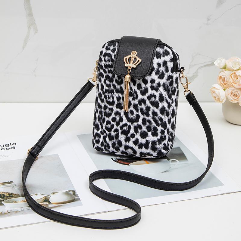 

Printed shoulder mobile phone bag Korean version summer and autumn new oblique span fringed small bag