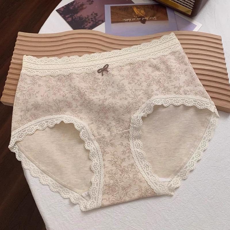 Plus Size Women's Lace Cotton Breathable Antibacterial Extended Crotch Non Mark Hip Briefs