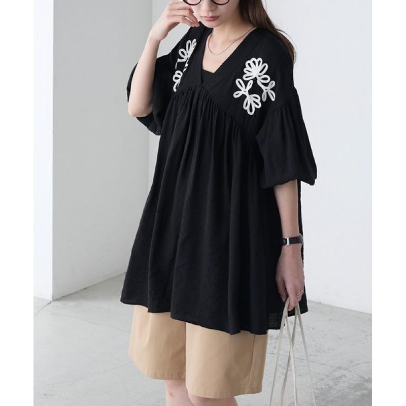 Foreign single Japanese and Korean ins spring and summer new V-neck temperament versatile shirt, fashionable loose breathable top