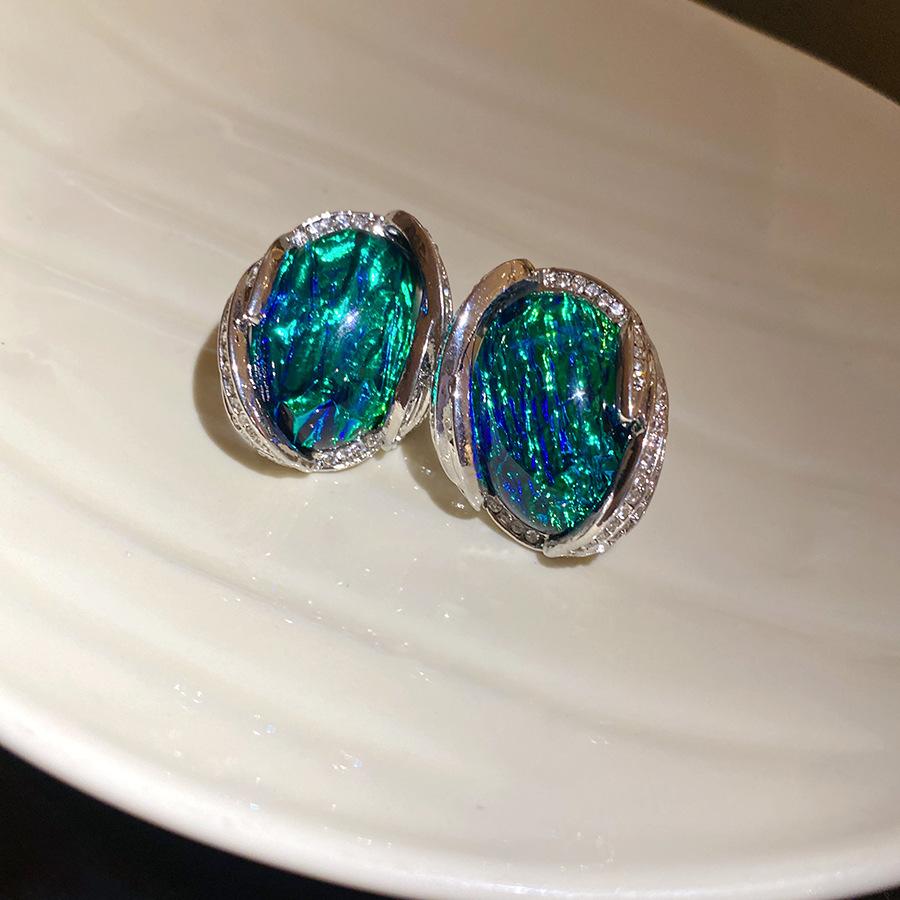 

Silver Needle Diamond Geometric Resin Earrings Light Luxury High-end Earrings Women s Fashion Temperament Earrings Design Sense Niche