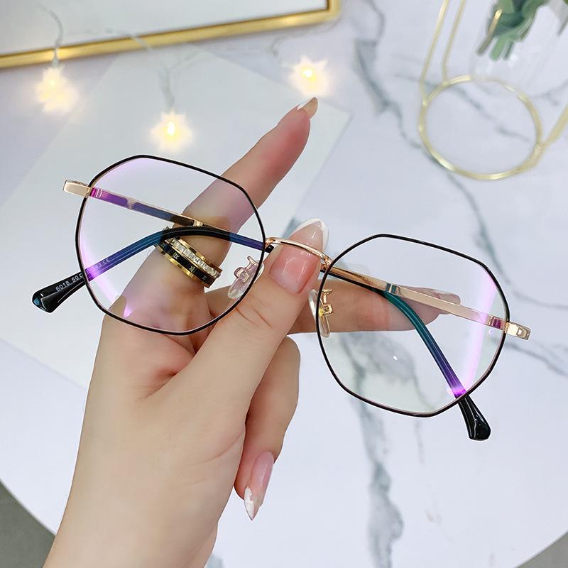 Unisex Octagonal Metal Frame Glasses with Anti-Blue Light and Myopia Prescription.