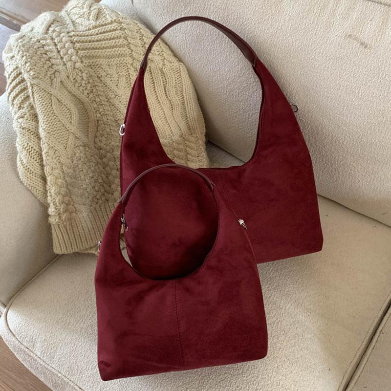 Large Capacity Small Square Bag New Autumn Fashion Retro Shoulder Bag High Value Simple Commuter Bag