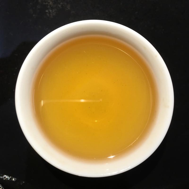 Torta Bai Cha di Fuding Shoumei White Tea Wild Ancient Tree 2016, 350 g