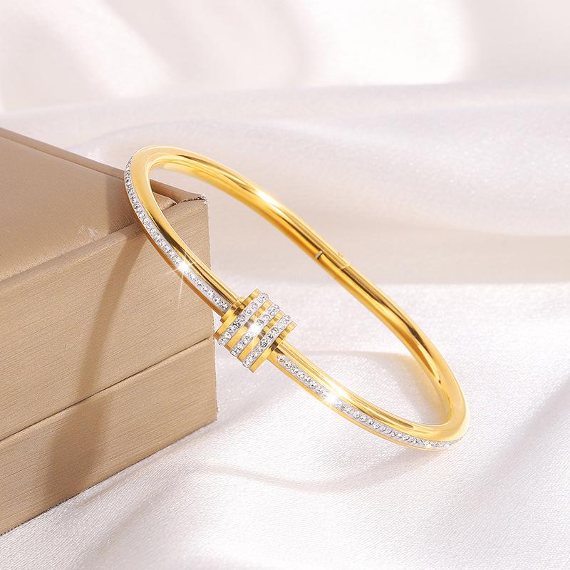 Europäisches & Amerikanisches Luxus Zirkon Stern Armband: Vielseitige, Elegante, Lichtechte Mode für Damen