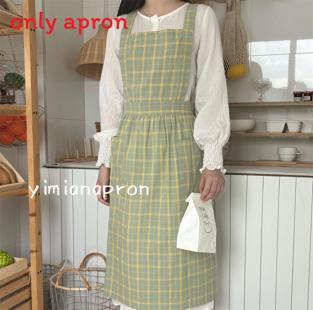 Cotton Sleeveless Apron With Fresh Checkered Pattern For Kitchen And Cafe Use