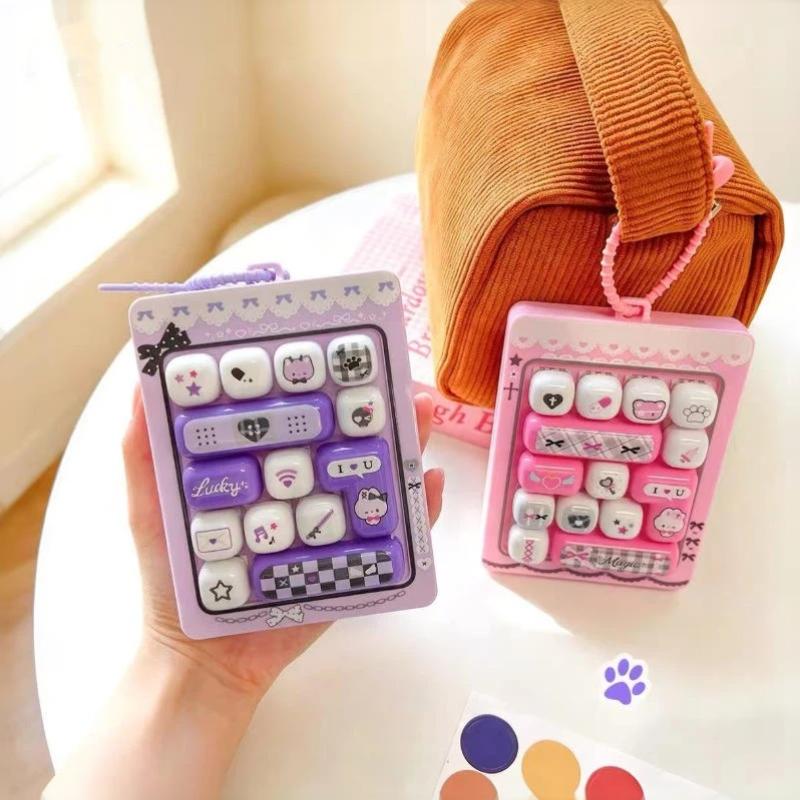 Christmas Gift Sweetheart Keyboard Keycap Keychain 14 Grid Vertical Stress Relief Fidget Accessory for Kids Adults