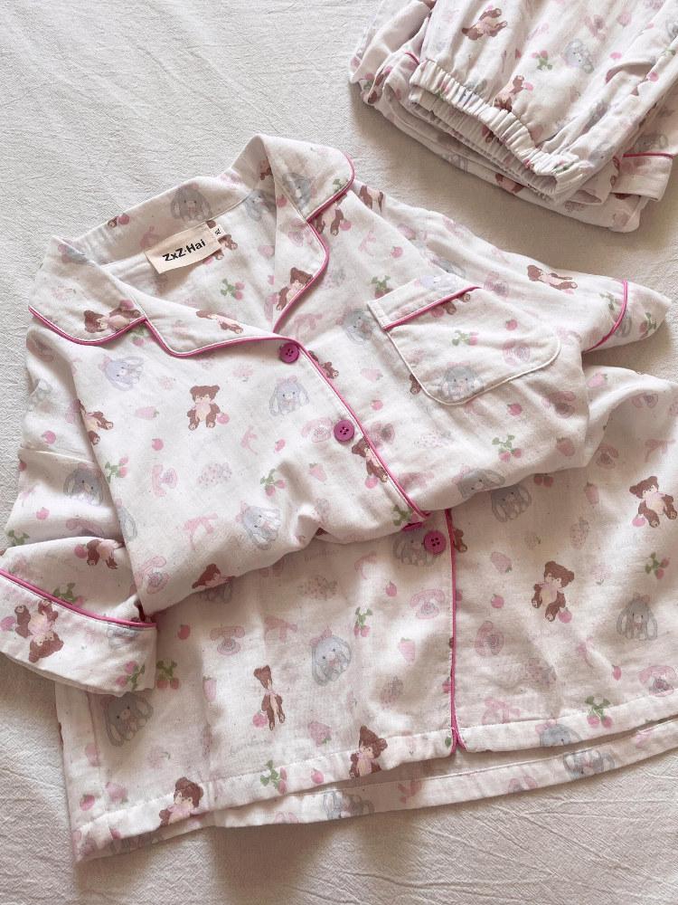 

Summer Internet celebrities new strawberry teddy bear pajamas women s summer short-sleeved shorts cardigan set loungewear two-piece set S