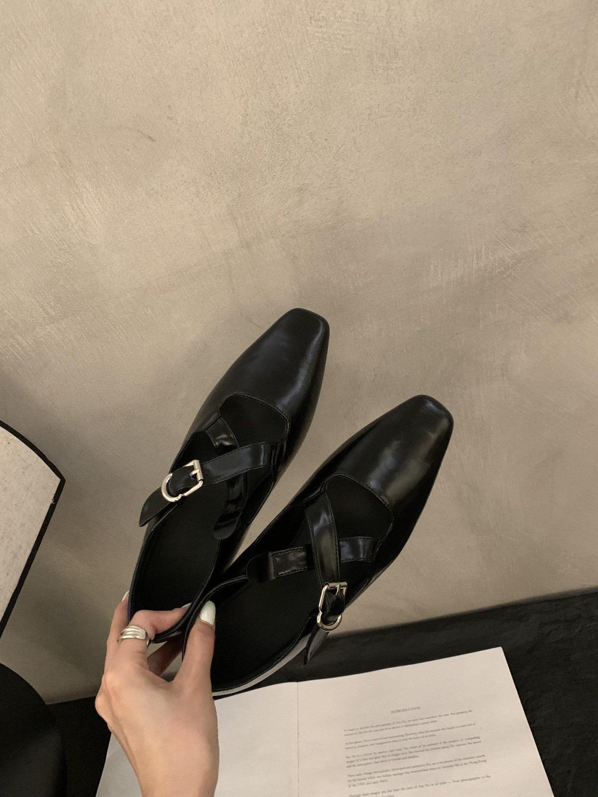 

Niche French внутренняя мягкая подошва серебристые туфли Мэри Джейн для женщин 2024 начало осени новые ретро туфли с одной педалью для женщин 40 чёрный