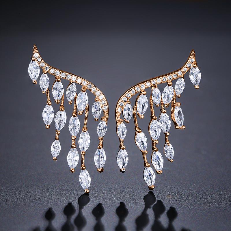 

Exquisite Asymmetrical Angel Wing Zircon Earrings – High-End Diamond Studs, Light Luxury Design розового золота