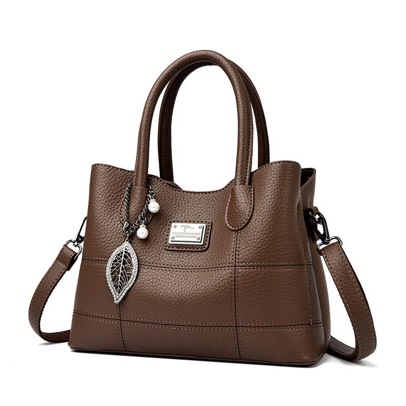 Simple and Fashionable Single-shoulder Bag with Multiple Pockets and Large Capacity. Handbag or Crossbody Bag.