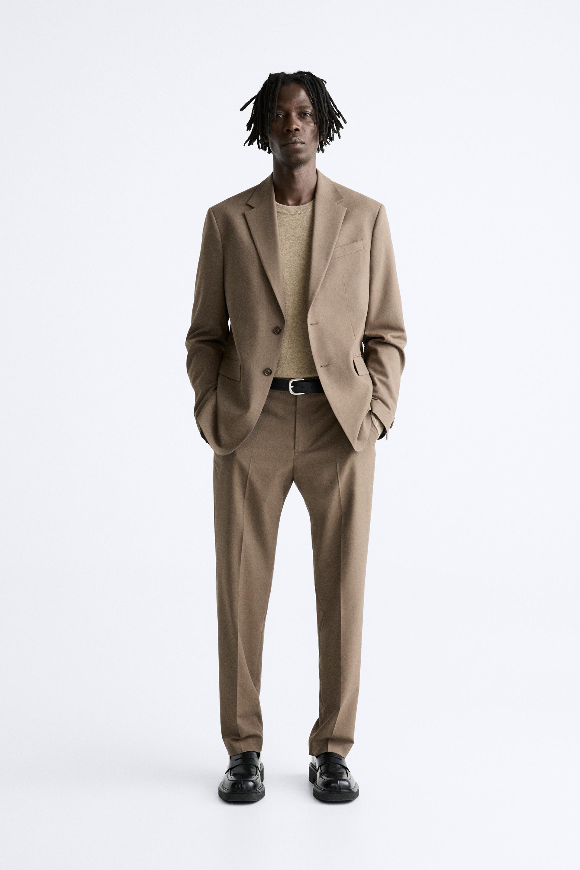 

КОСТЮМНЫЙ ПИДЖАК СТАНДАРТНОГО КРОЯ