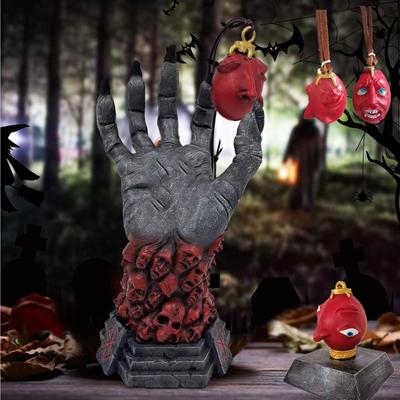 Furious Craft Artefakty Pryskyřice Ruka z nové sady halloweenských artefaktů