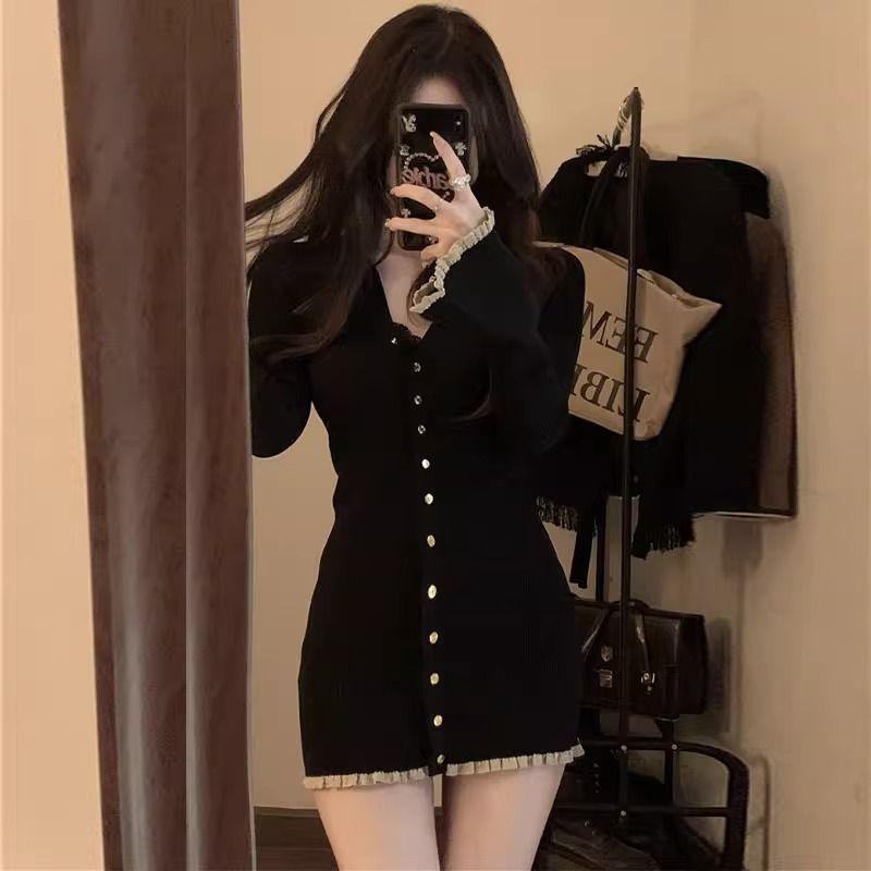 

«Осеннее черное платье с длинными рукавами и V-образным вырезом: Шикарная, обтягивающая, короткая юбка для женщин. M чёрный