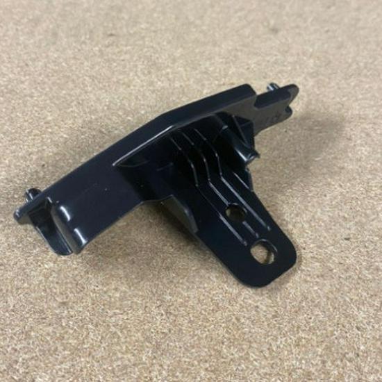 

BMW X5 G05 Front Bumper Lower Bracket Clips, Left & Right (51117421853, 51117421854) Left Side 51117421853