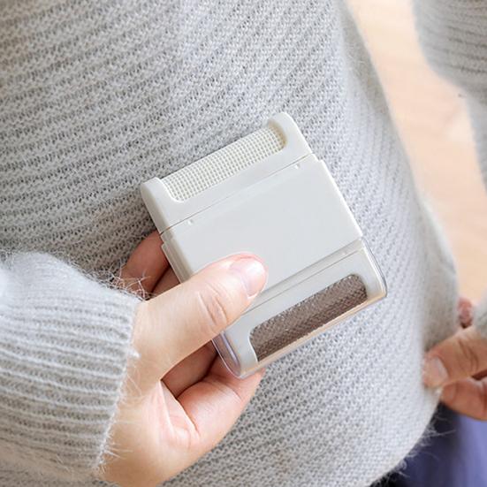 Manual Clothes Coat Lint Hair Bulb Ball Fluff Remover Cleaner Trimmer Machine