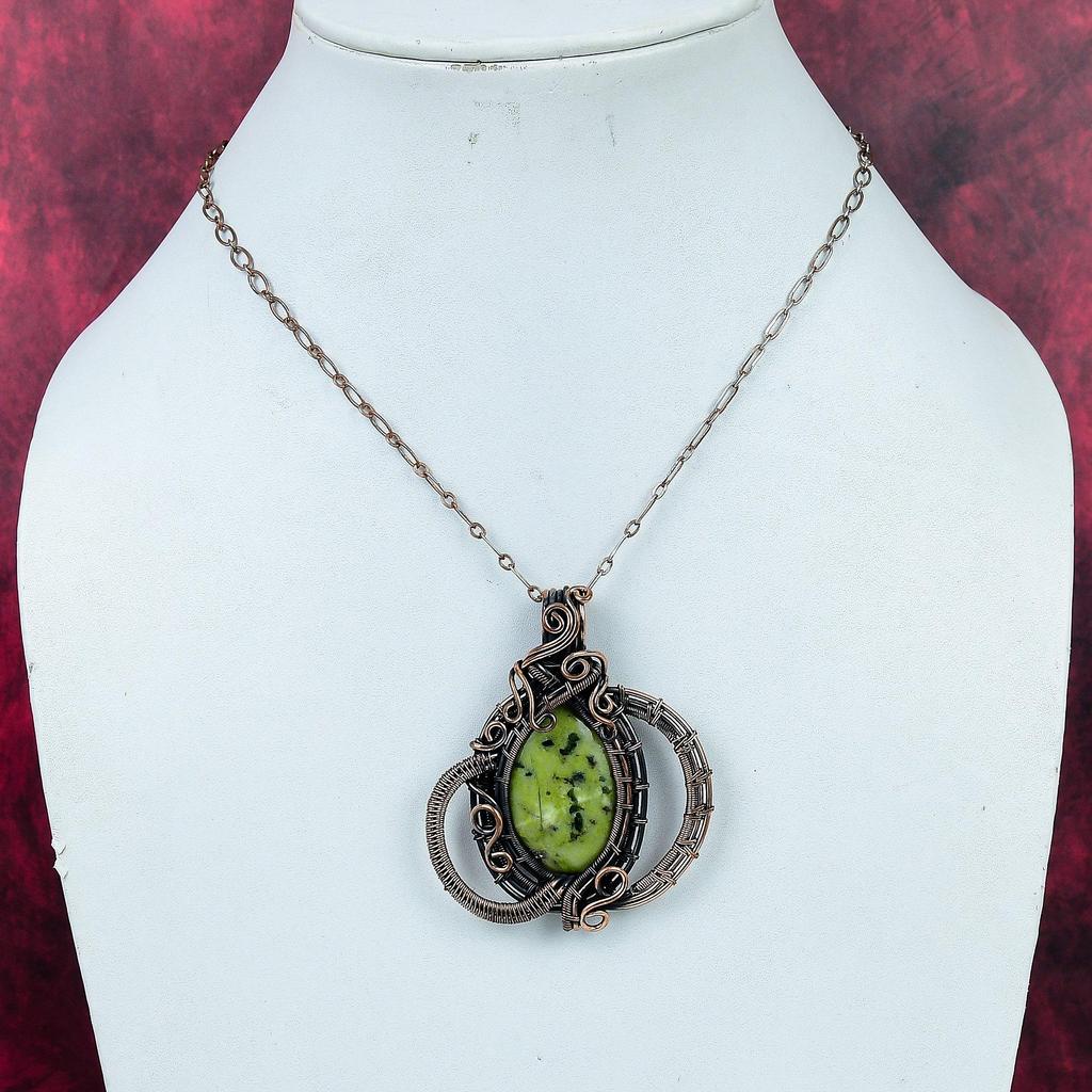 Serpentine Gemstone Pendant Copper Wire Wrapped Decent Jewelry Gifts For Mother