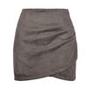 Gonna avvolta in natiche in pelle scamosciata tinta unita Gonna corta con cerniera irregolare pieghettata per abbigliamento da donna