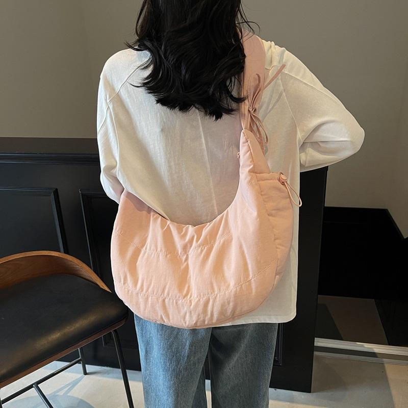 New simple shoulder bag large capacity drawstring pleated dumpling bag Japanese literary and artistic versatile portable messenger bag