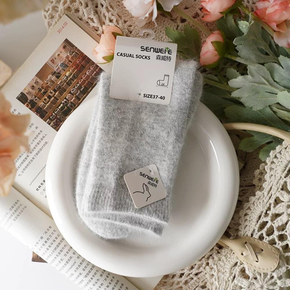 Soft Winter Wool Socks Thickened Mid-Calf Socks Fashion Fuzzy Socks for Men Women