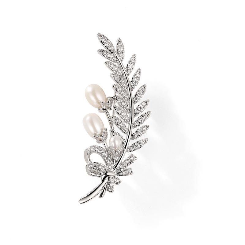 Luxury Japanese Wheat Ear Freshwater Pearl & Zircon Brooch Pin