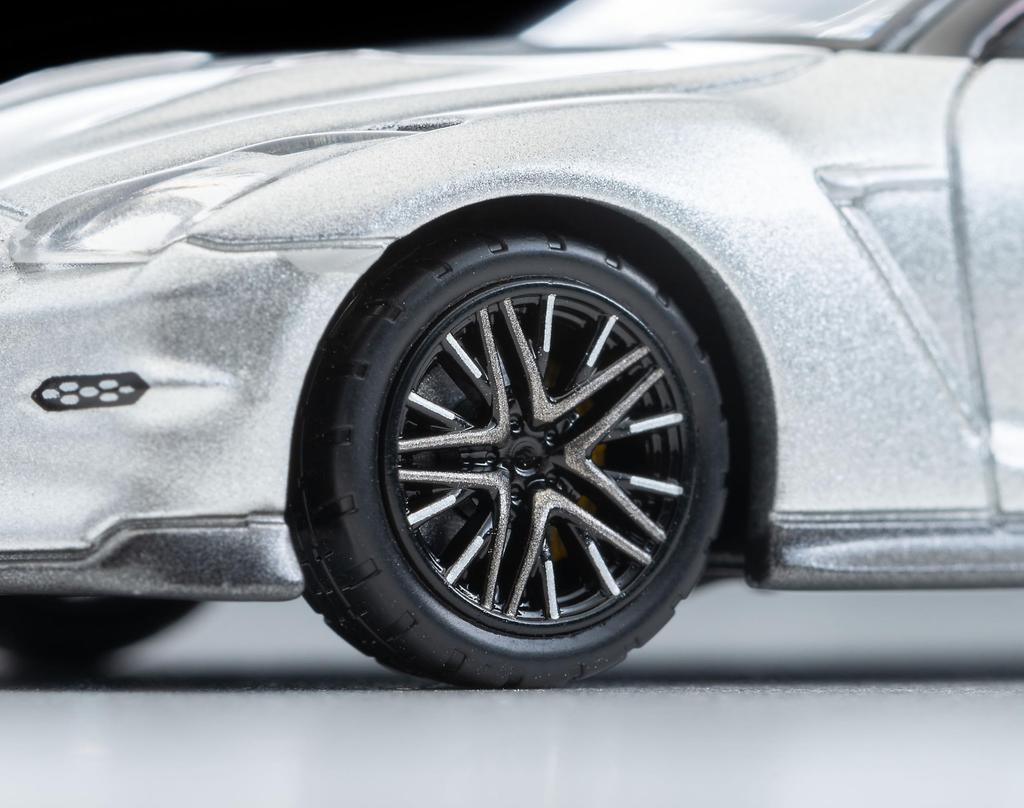 TOMYTEC Tomica Limited Vintage Neo 164 Scale LV-N350a Nissan GT-R Premium Edition 2025 Model, Silver, Finished Product, Model Number 336075