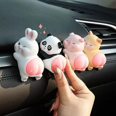 Roztomilá ozdoba do auta 3D kreslená palubní deska Hračky Ornament na panenky Hračky Panda Kočka Králík Prase Dekorace Dárky Doplňky do auta