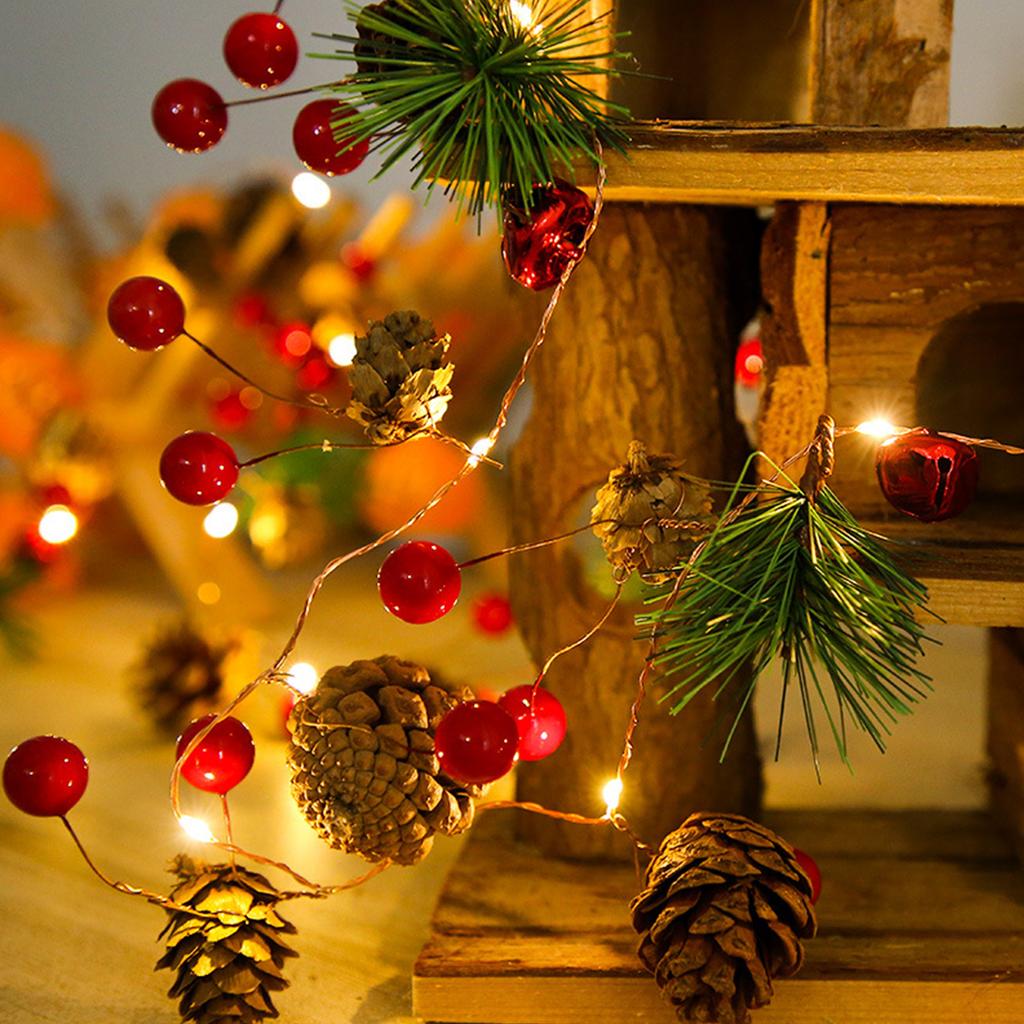 2/3M LED rote Fruchtglocke, Tannenzapfen, Kiefernnadel Lichterkette, festliches Neujahrszuhause, Weihnachtsdekoration, Partyatmosphäre