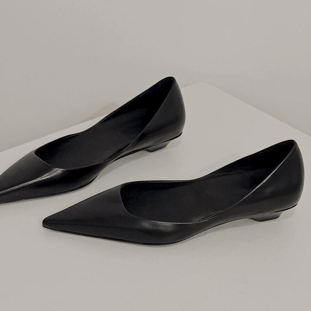 Leather French Niche High-end Pointed Head Shallow Mouth Single Shoes Women's 2025 Summer Versatile Low-heeled Tapered Heel Commuter Shoes