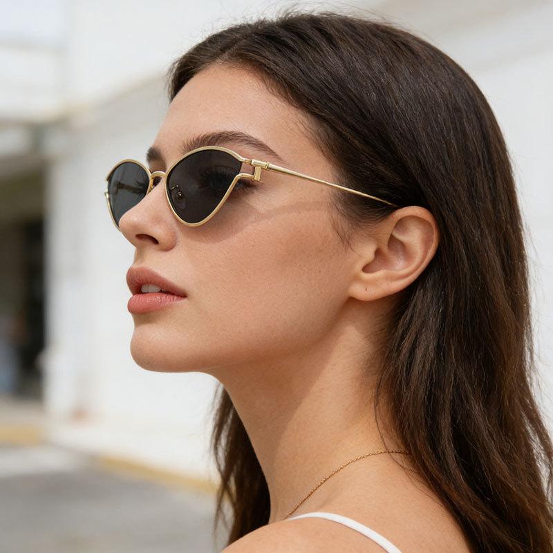 European and American triangular cat eye sunglasses trendy retro metal sunglasses high-end personalized women's sunglasses