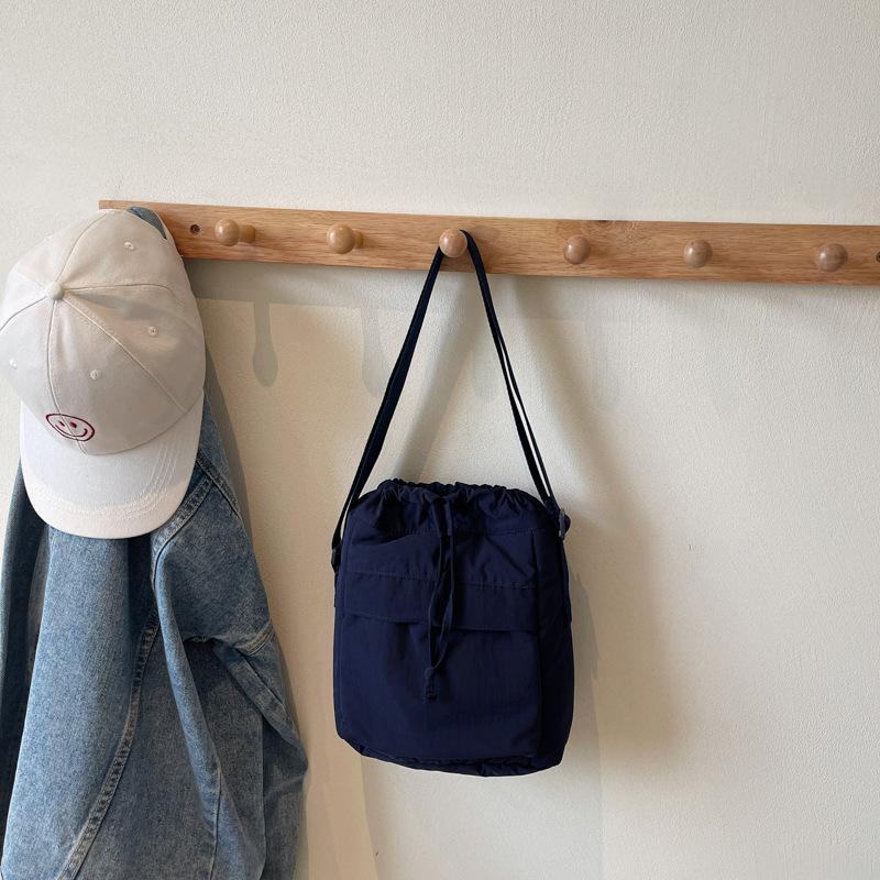 Japanese Personalized Small Square Bag Women'S Versatile Casual Nylon Cloth Drawstring Mobile Phone Bag Commuter Shoulder Messenger Bag