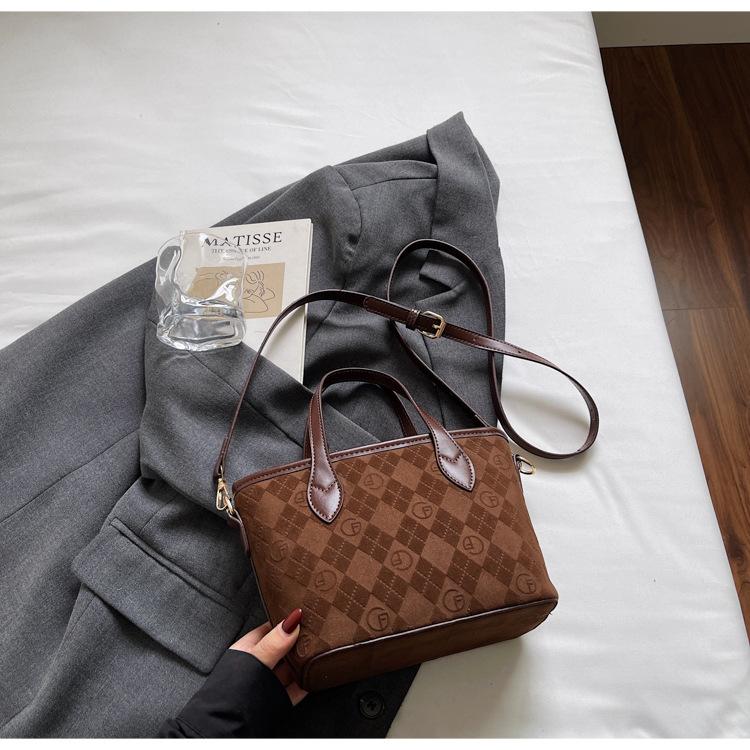 

Корейская версия ретро ромбовидная изысканная сумка-ведро женская 2025 новая универсальная модная дорожная сумка через плечо